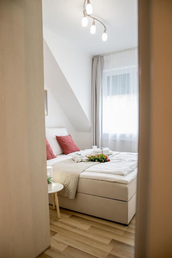 Rose Gold Apartment Zalaegerszeg Kültér fotó